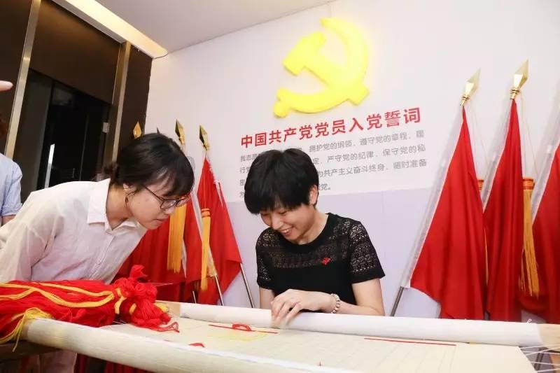 【凝神谋发展 实干兴陇原丨“三抓三促”行动进行时】民勤县泉山镇:大棚经济点燃致富“引擎”